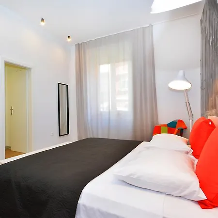 Pensión Bonum Split